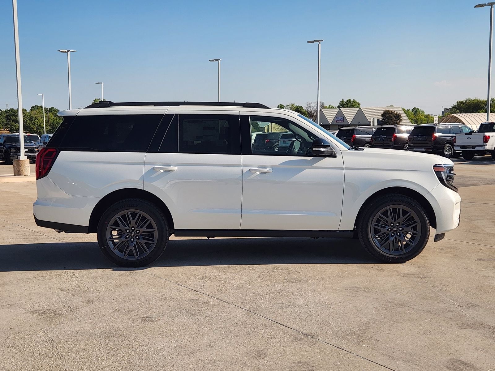 2027 Ford Expedition Platinum
