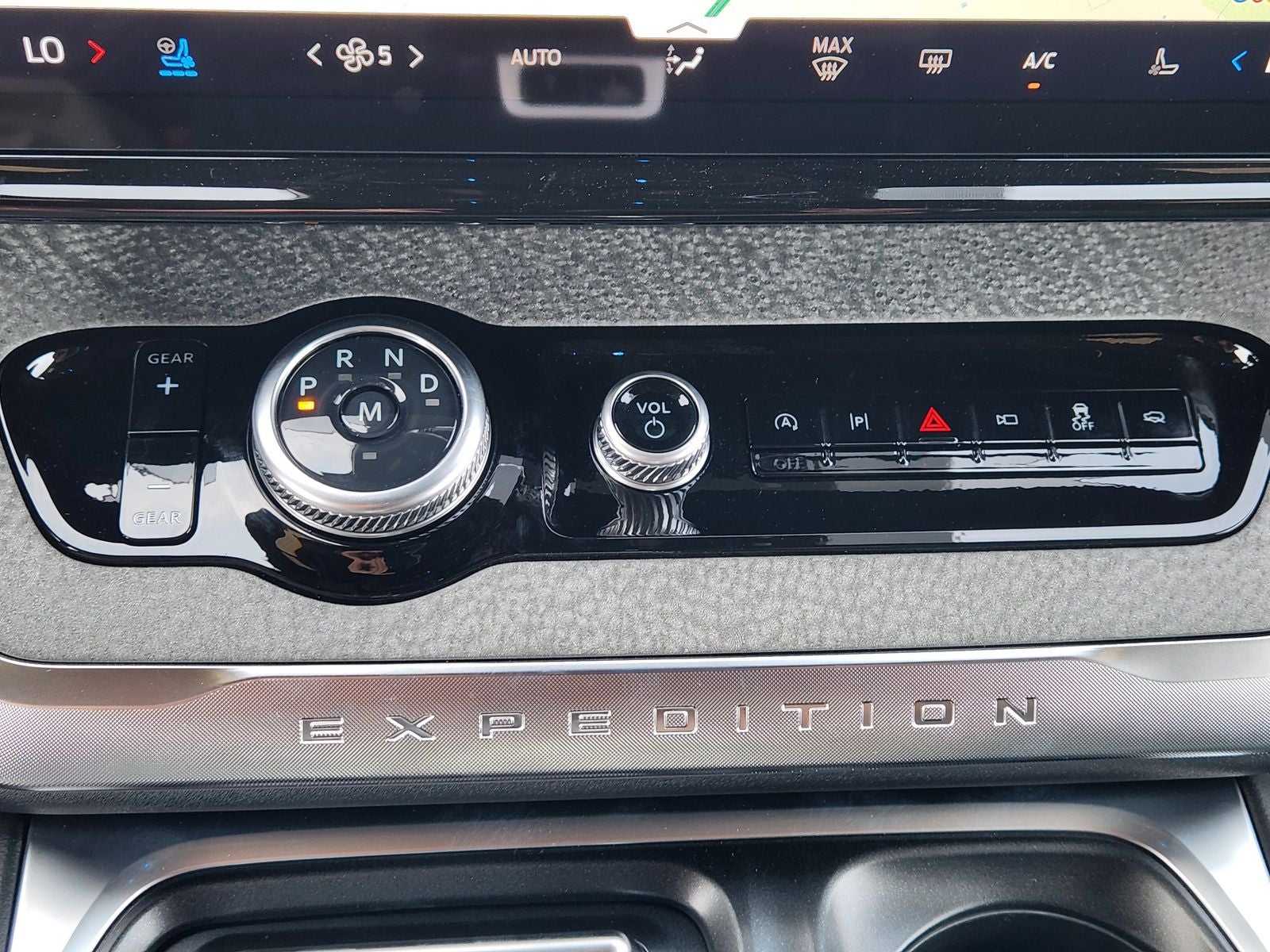 2027 Ford Expedition Tremor