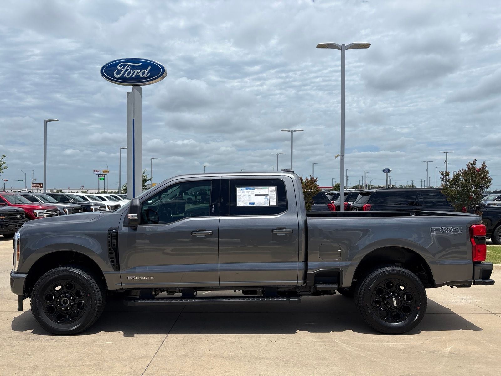 2026 Ford F-250SD XLT