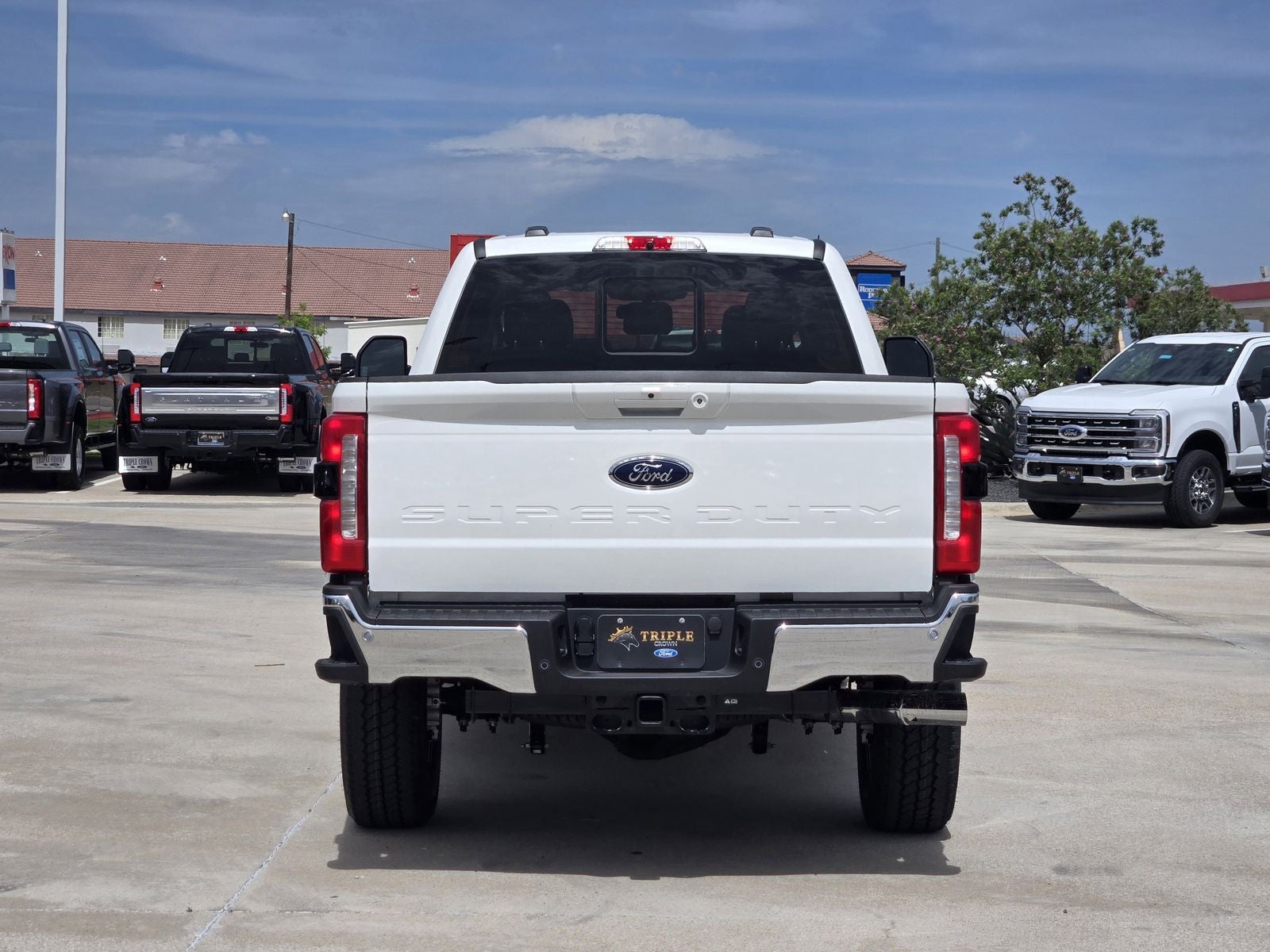 2026 Ford F-350SD Lariat