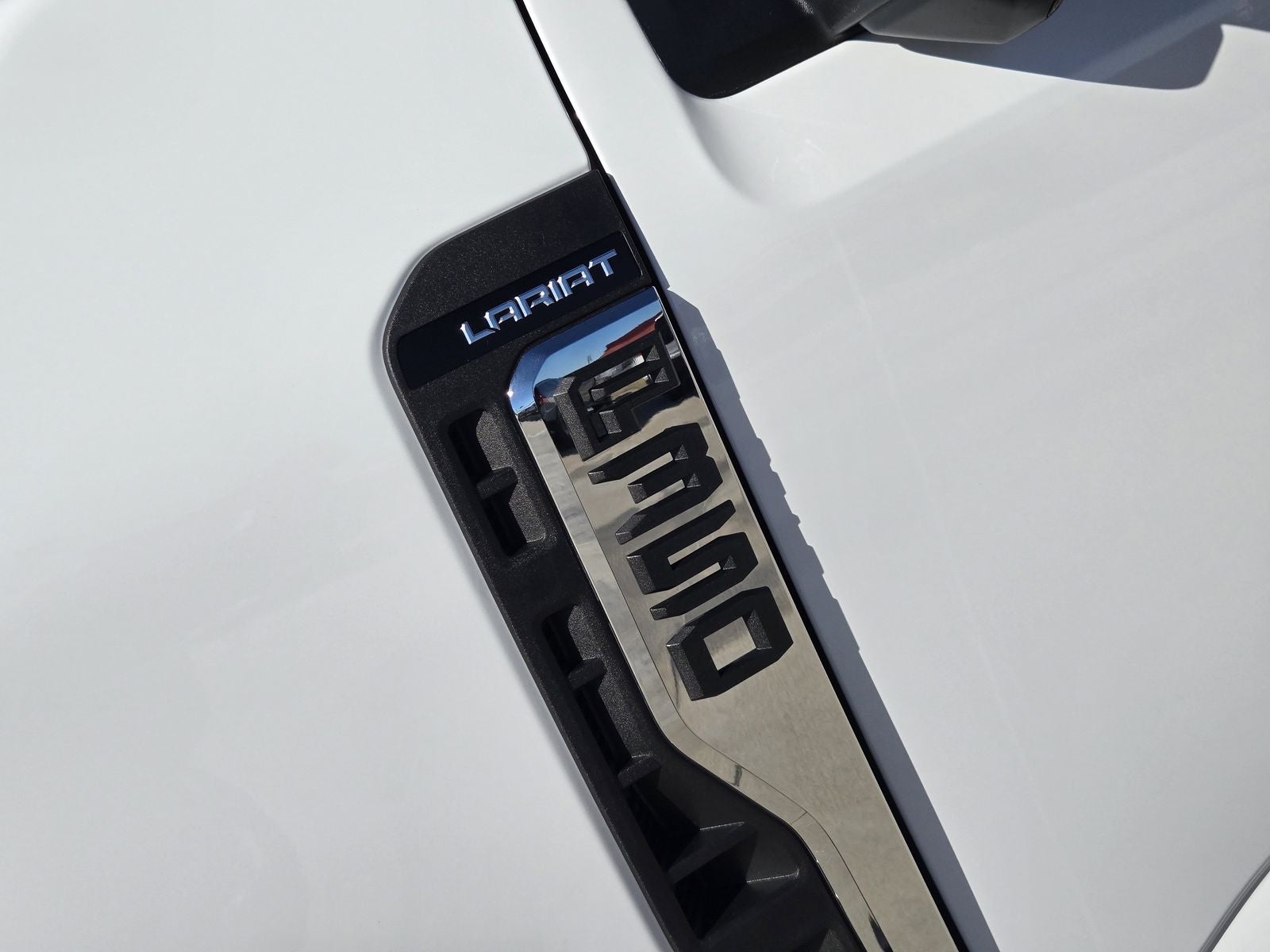 2026 Ford F-350SD Lariat DRW