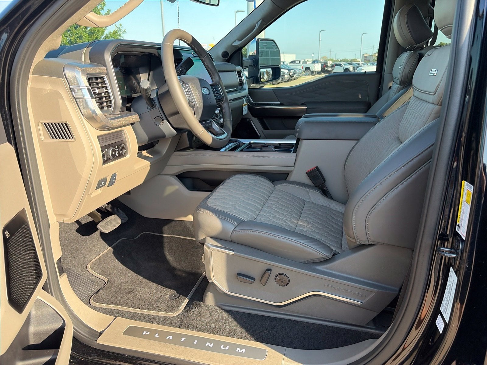 2026 Ford F-350SD Platinum DRW