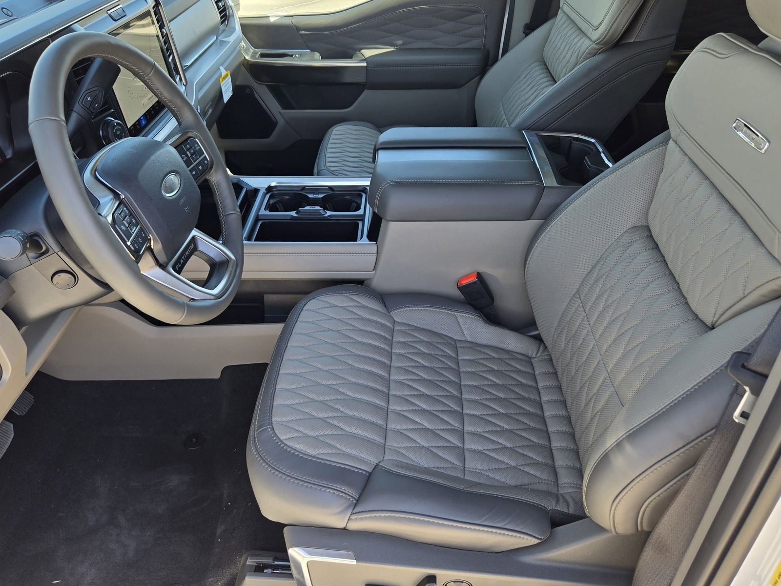 2026 Ford F-350SD Platinum DRW