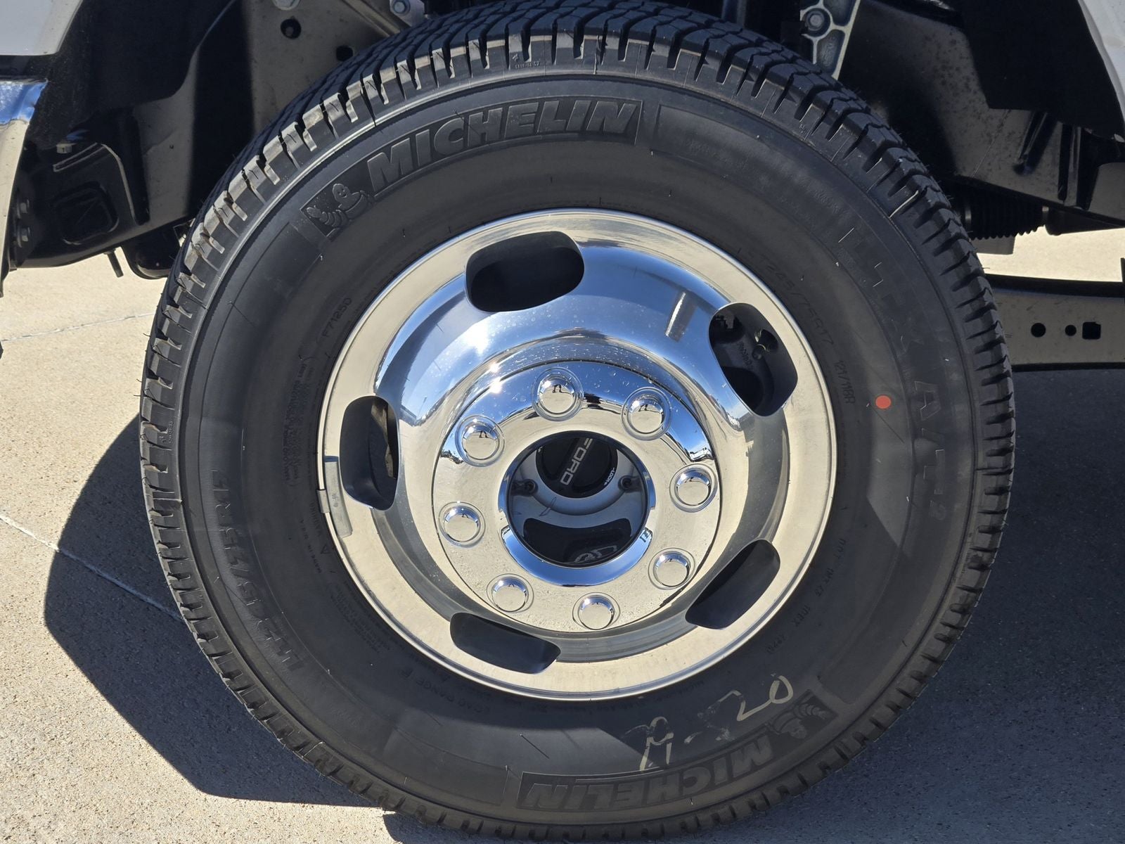 2026 Ford F-350SD Lariat DRW