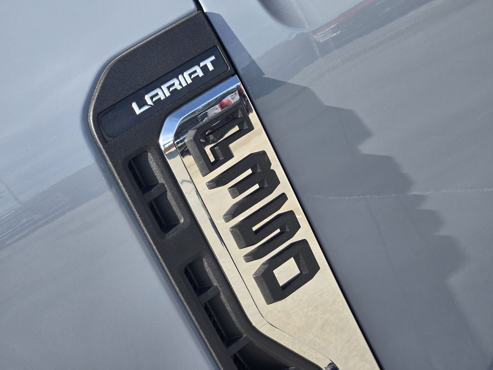 2026 Ford F-350SD Lariat DRW