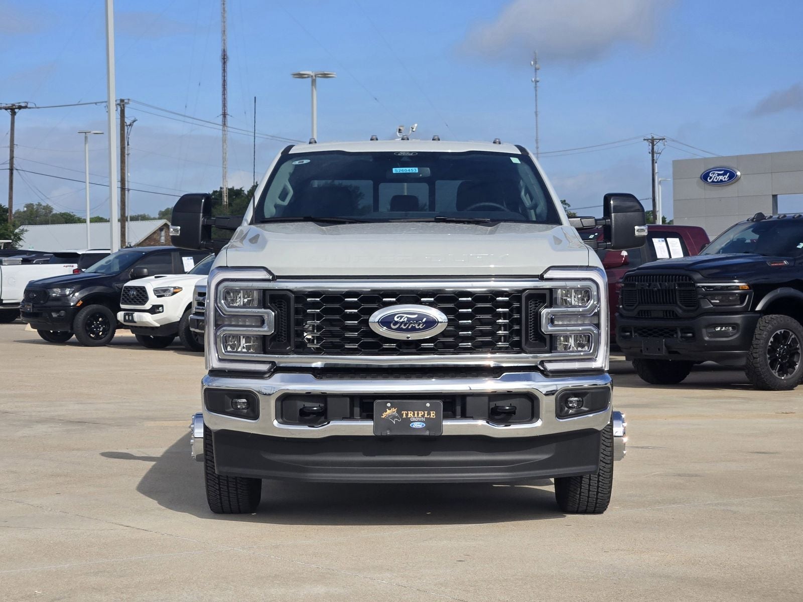 2026 Ford F-350SD Lariat DRW