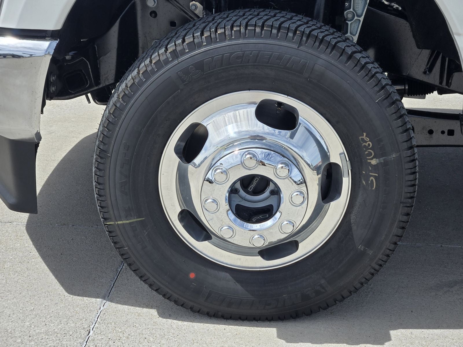 2026 Ford F-350SD Lariat DRW