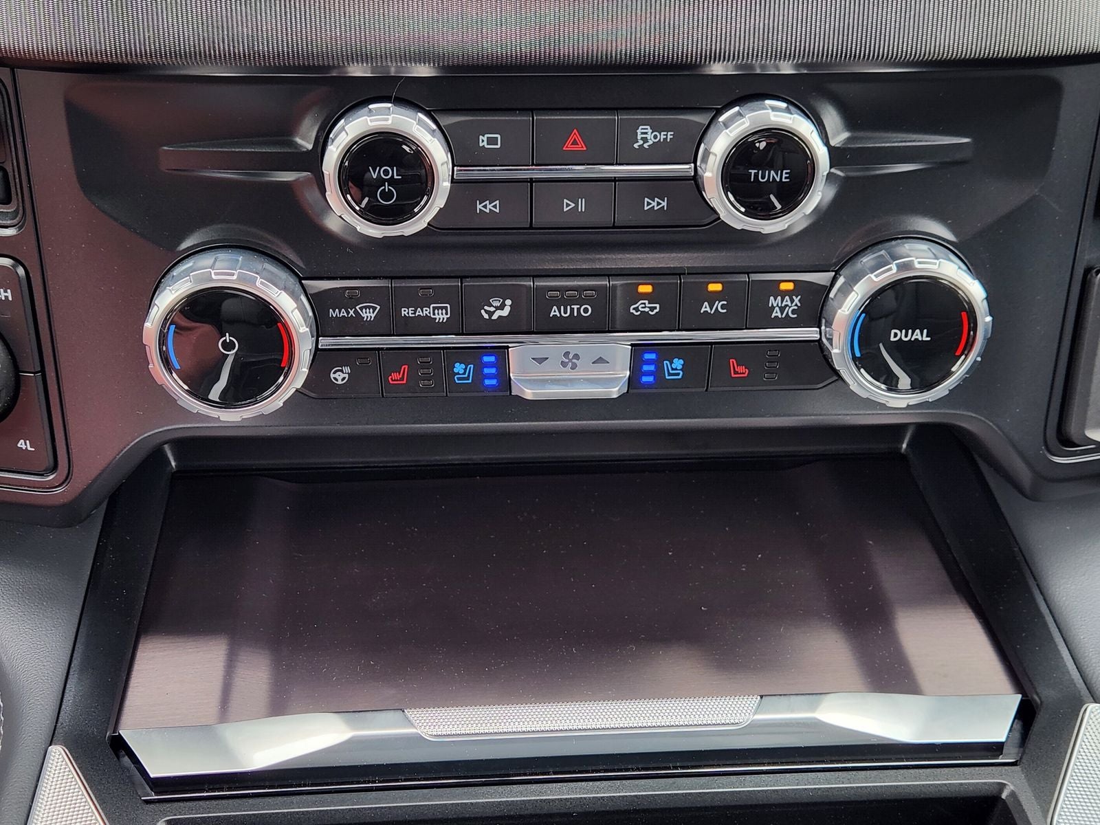 2026 Ford F-350SD Platinum DRW