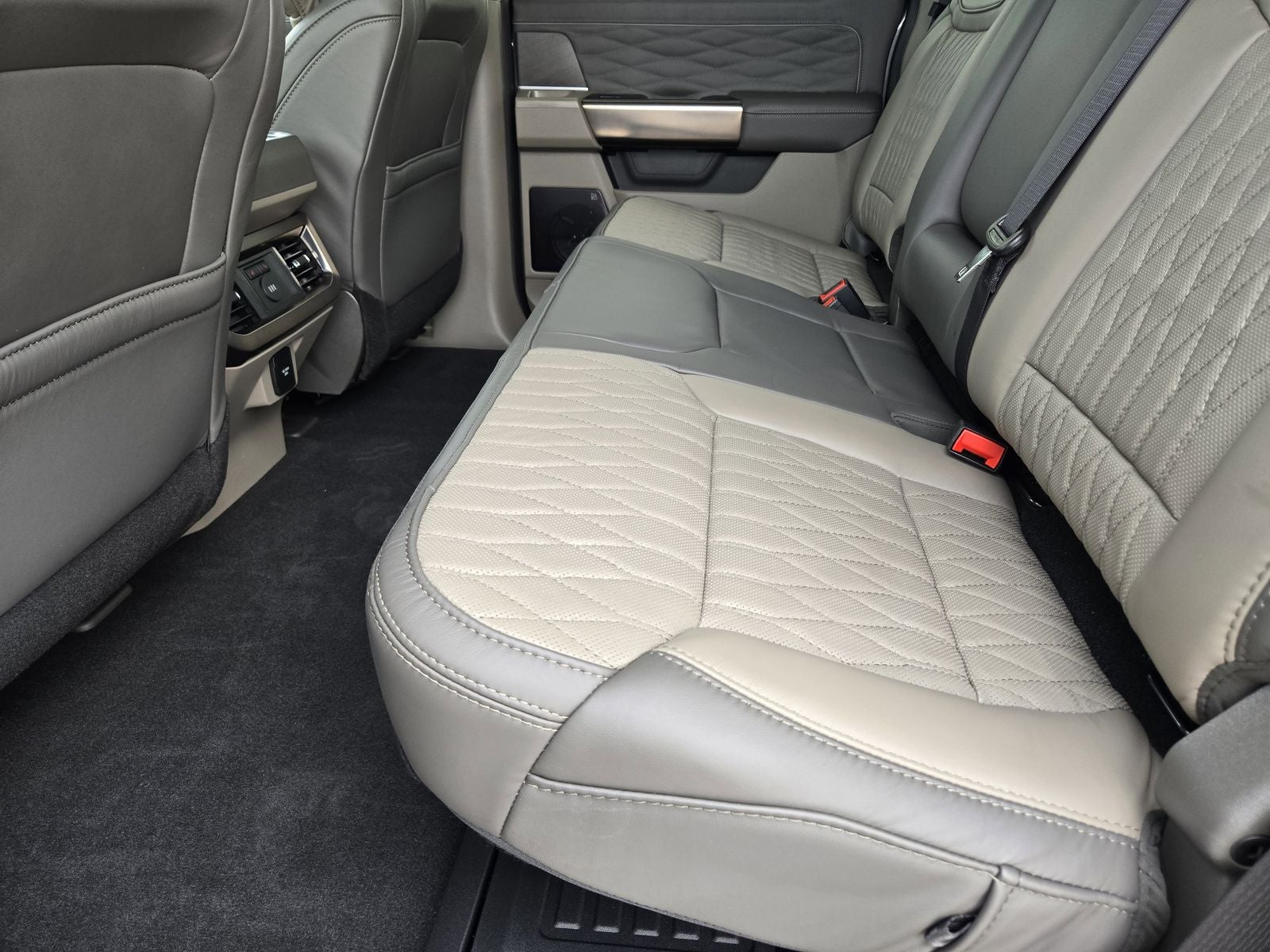 2026 Ford F-450SD Platinum DRW