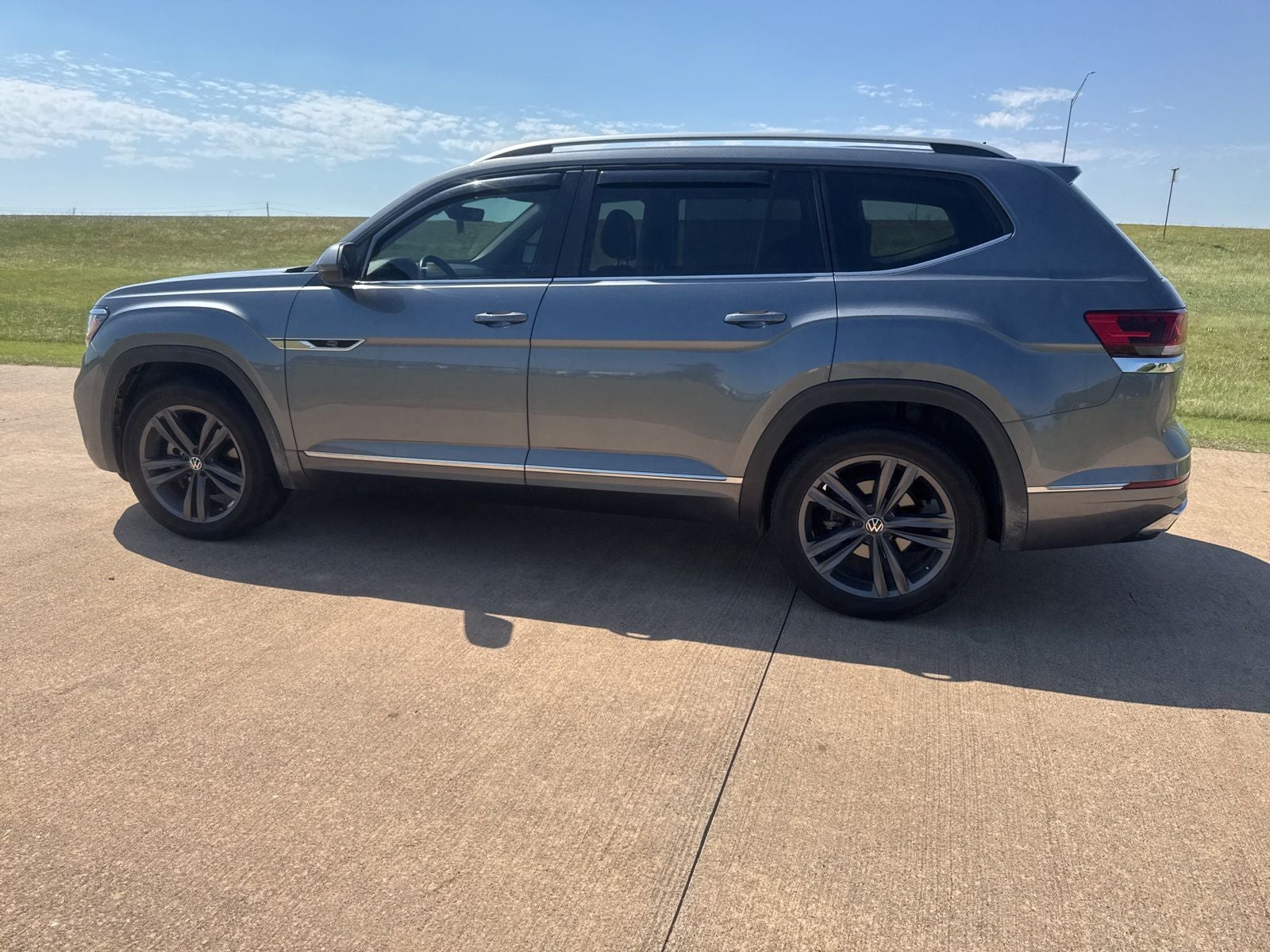 2022 Volkswagen Atlas 3.6L V6 SEL R-Line