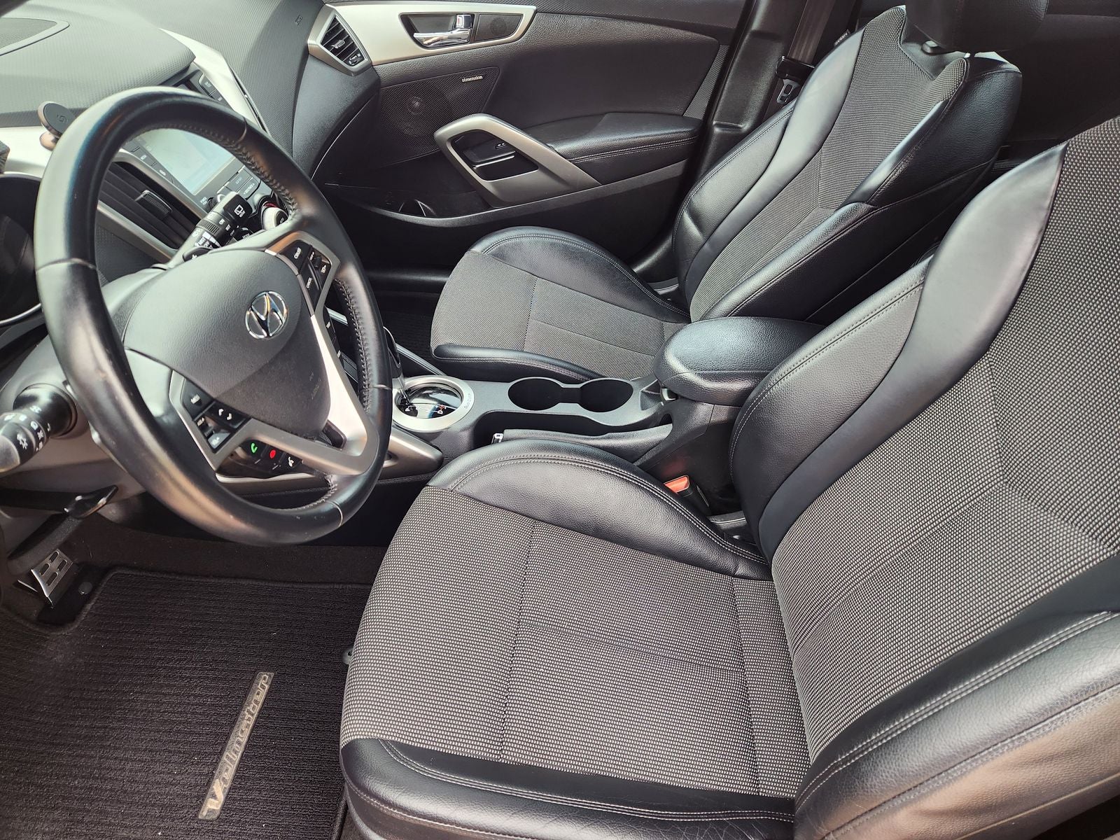 2016 Hyundai Veloster Base