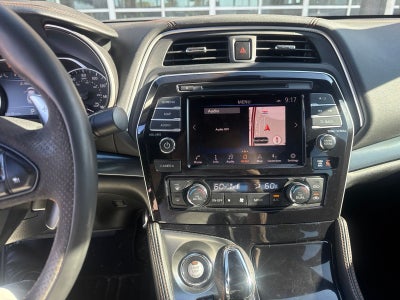 2022 Nissan Maxima SR