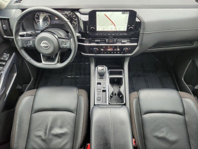 2022 Nissan Pathfinder SL