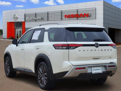 2022 Nissan Pathfinder SL