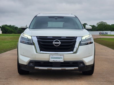 2022 Nissan Pathfinder SL