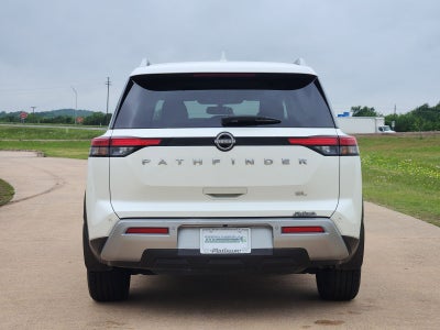 2022 Nissan Pathfinder SL