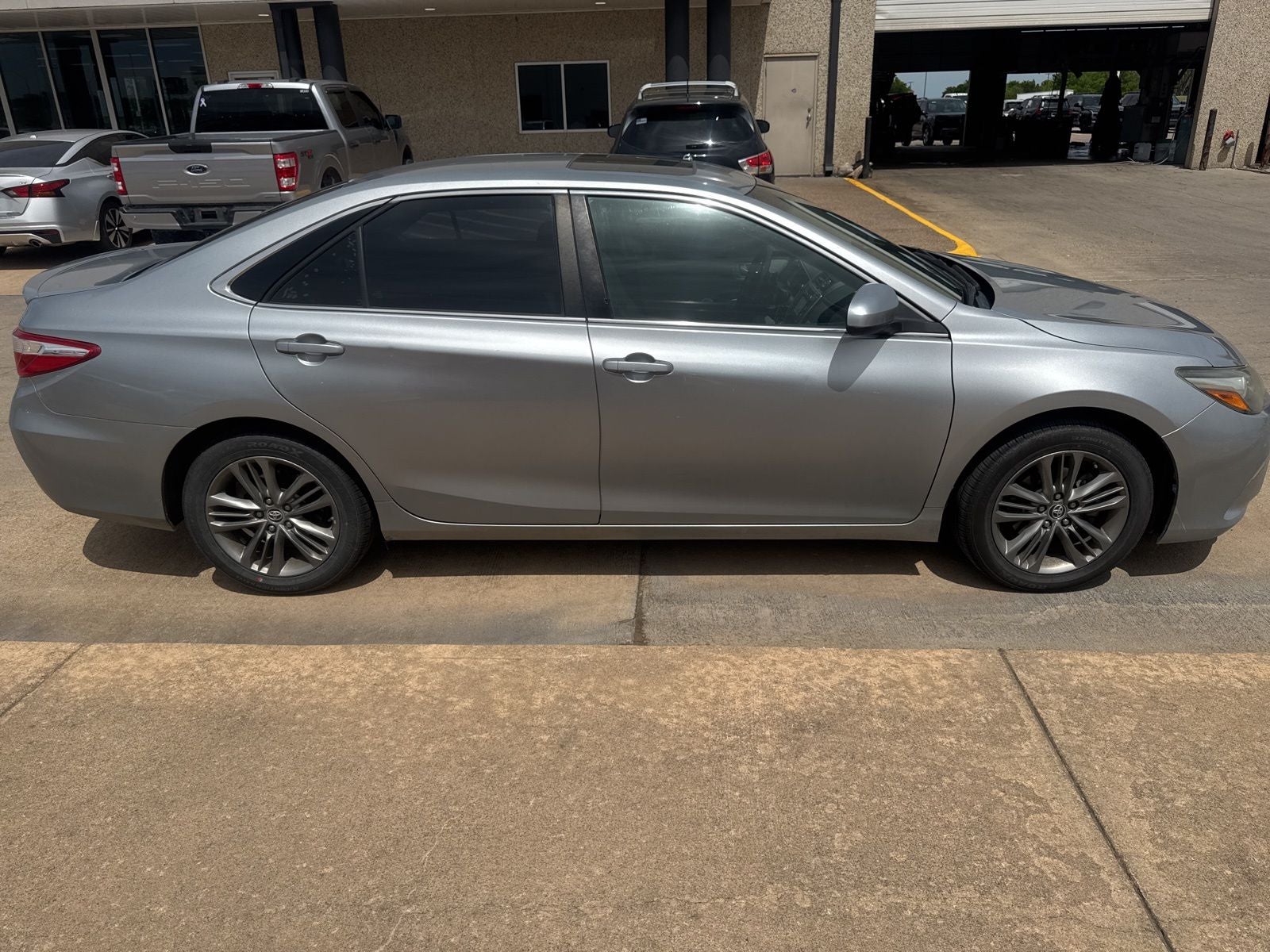2016 Toyota Camry SE