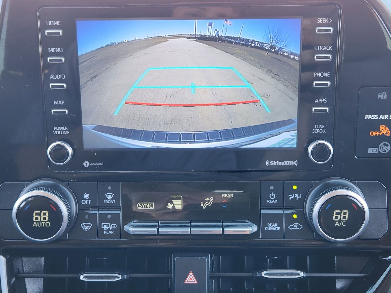 2022 Toyota Highlander L