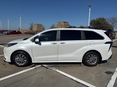 2025 Toyota Sienna XLE
