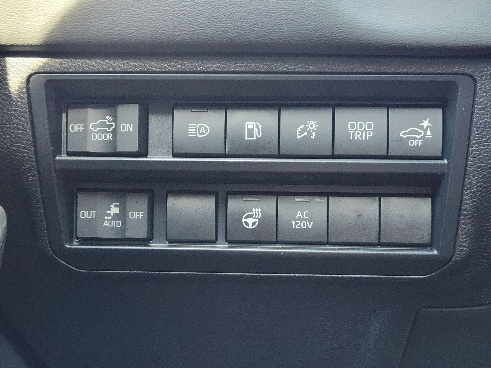 2025 Toyota Tundra Hybrid Platinum