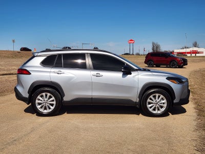 2025 Toyota Corolla Cross LE