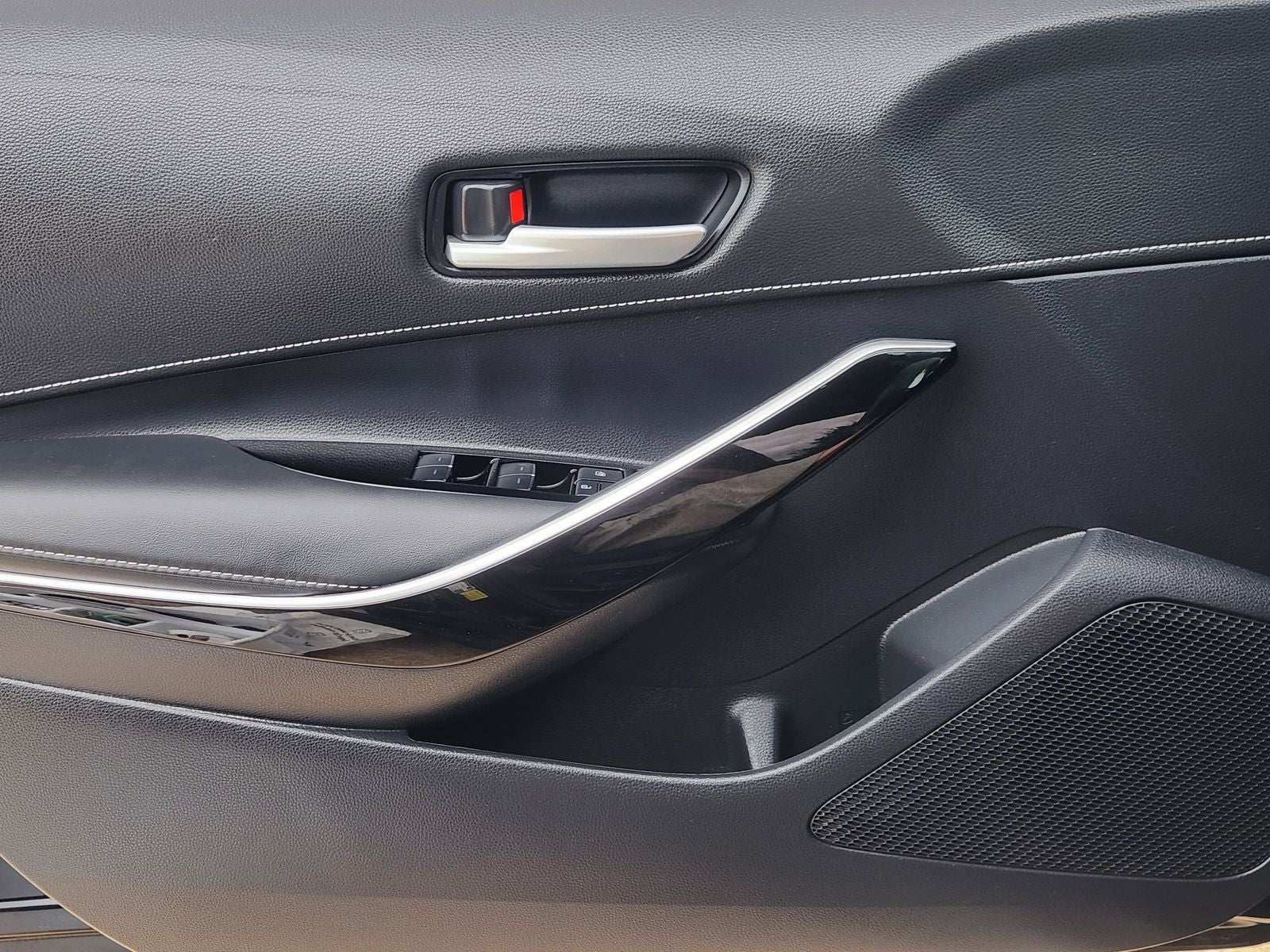 2024 Toyota Corolla Hatchback XSE