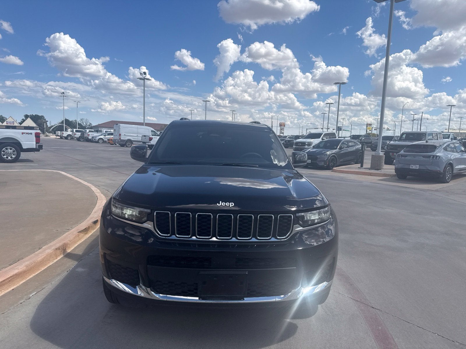 2025 Jeep Grand Cherokee L Laredo
