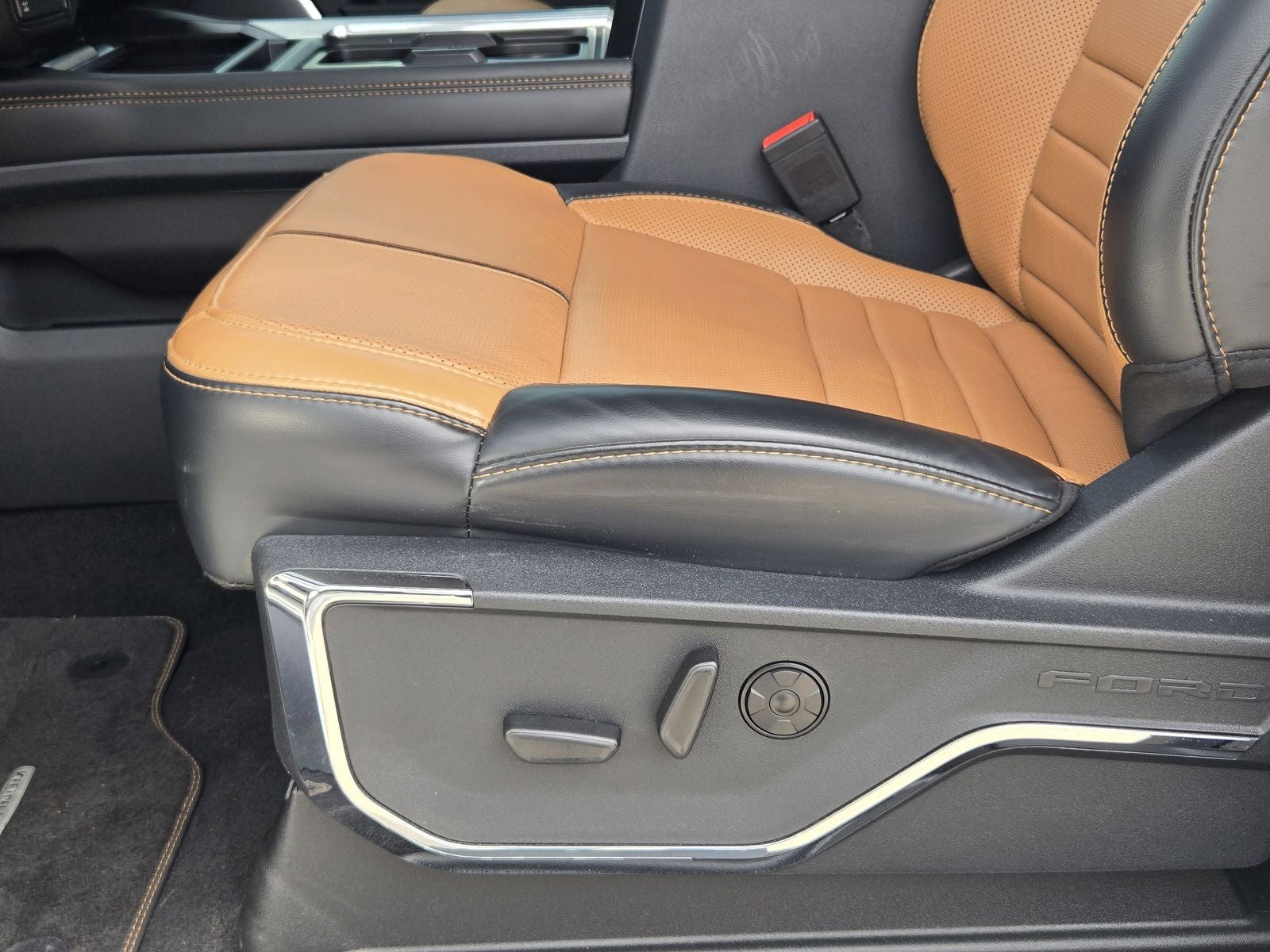 2024 Ford F-350SD Platinum