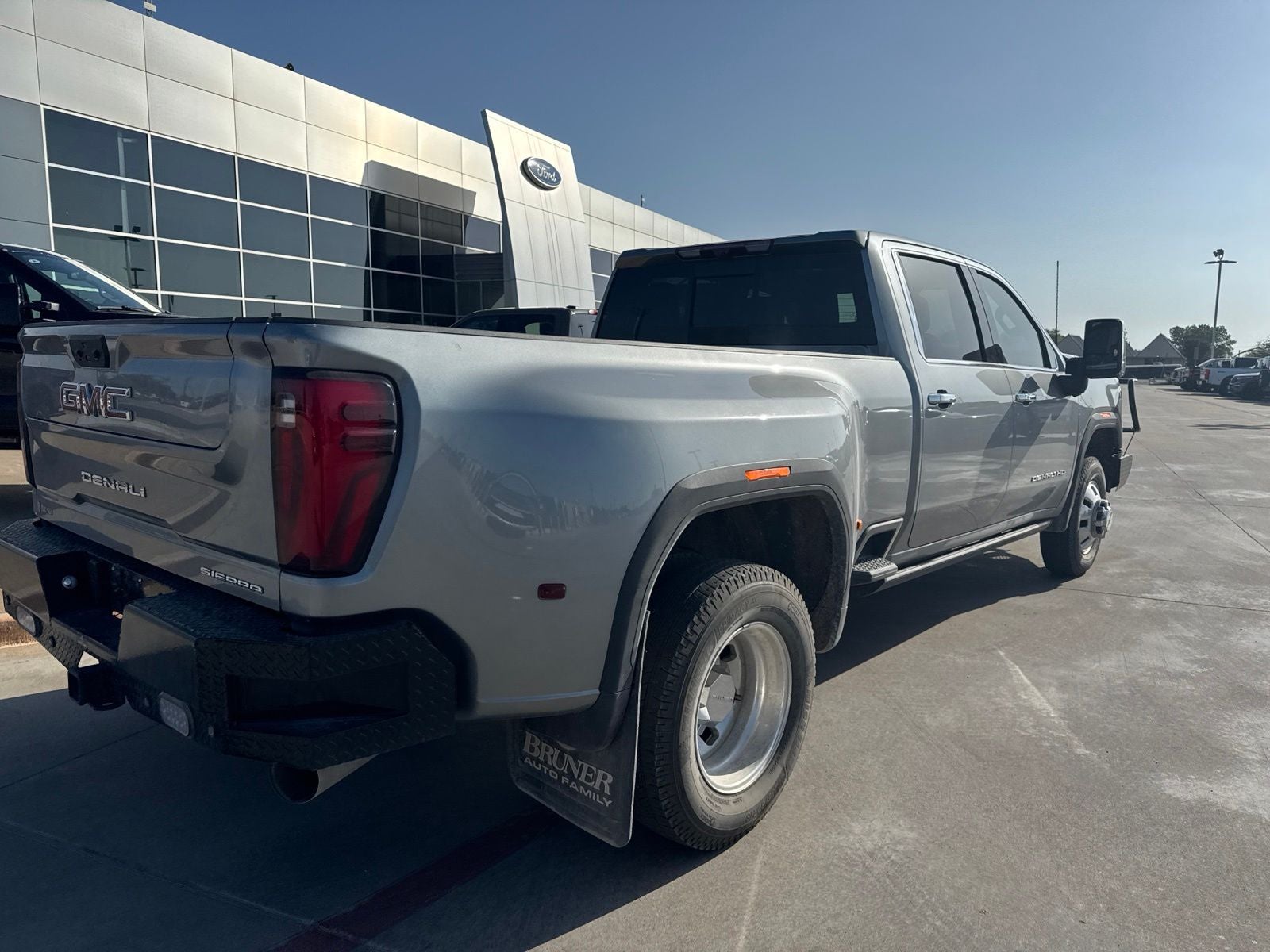 2025 GMC Sierra 3500HD Denali