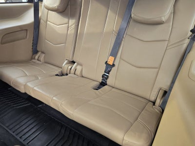 2018 Cadillac Escalade Platinum Edition