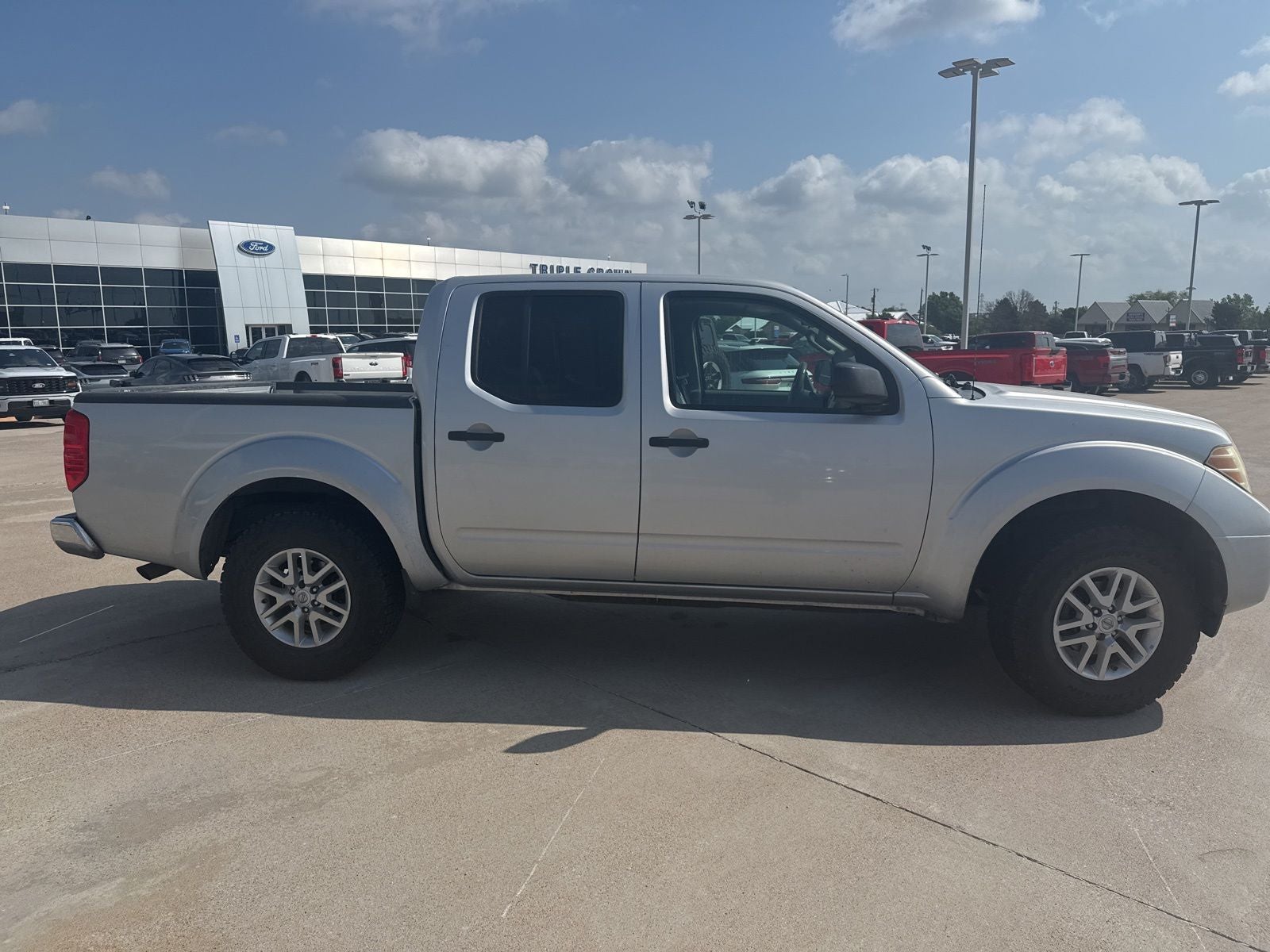 2014 Nissan Frontier SV