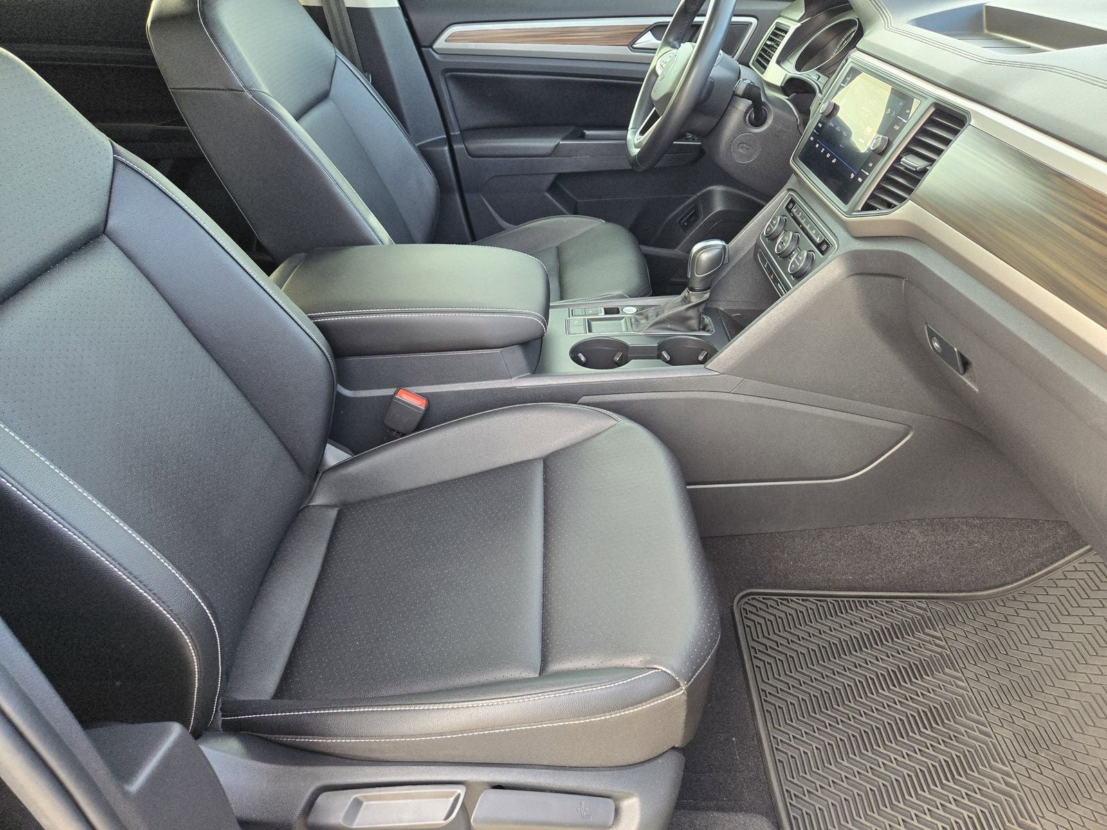 2021 Volkswagen Atlas 3.6L V6 SE w/Technology