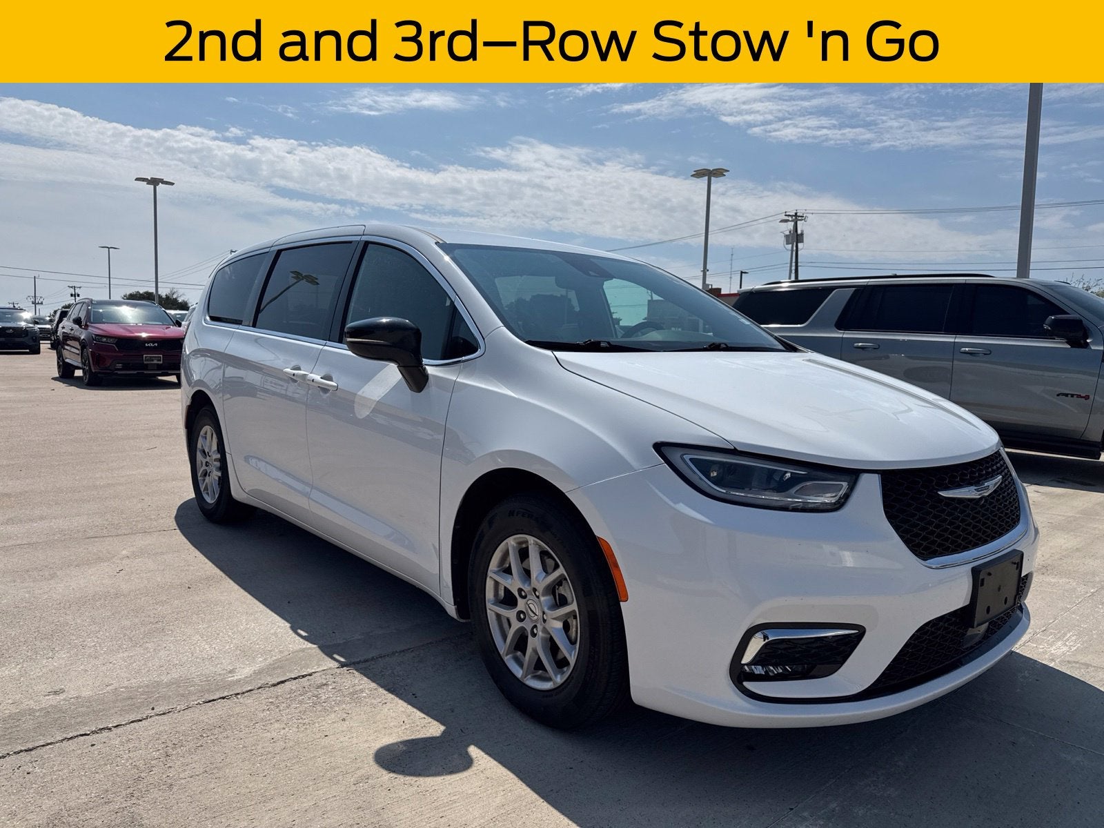2025 Chrysler Pacifica Select