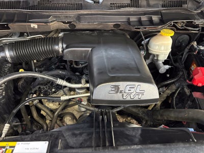 2017 RAM 1500 Express Crew Cab 4x2 5'7" Box