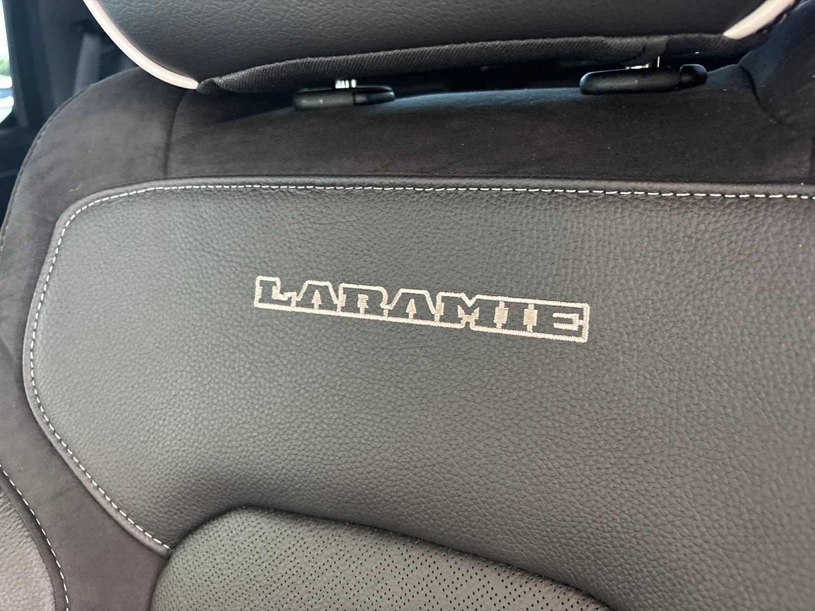 2026 RAM 1500 Laramie Crew Cab 4x4 5'7" Box