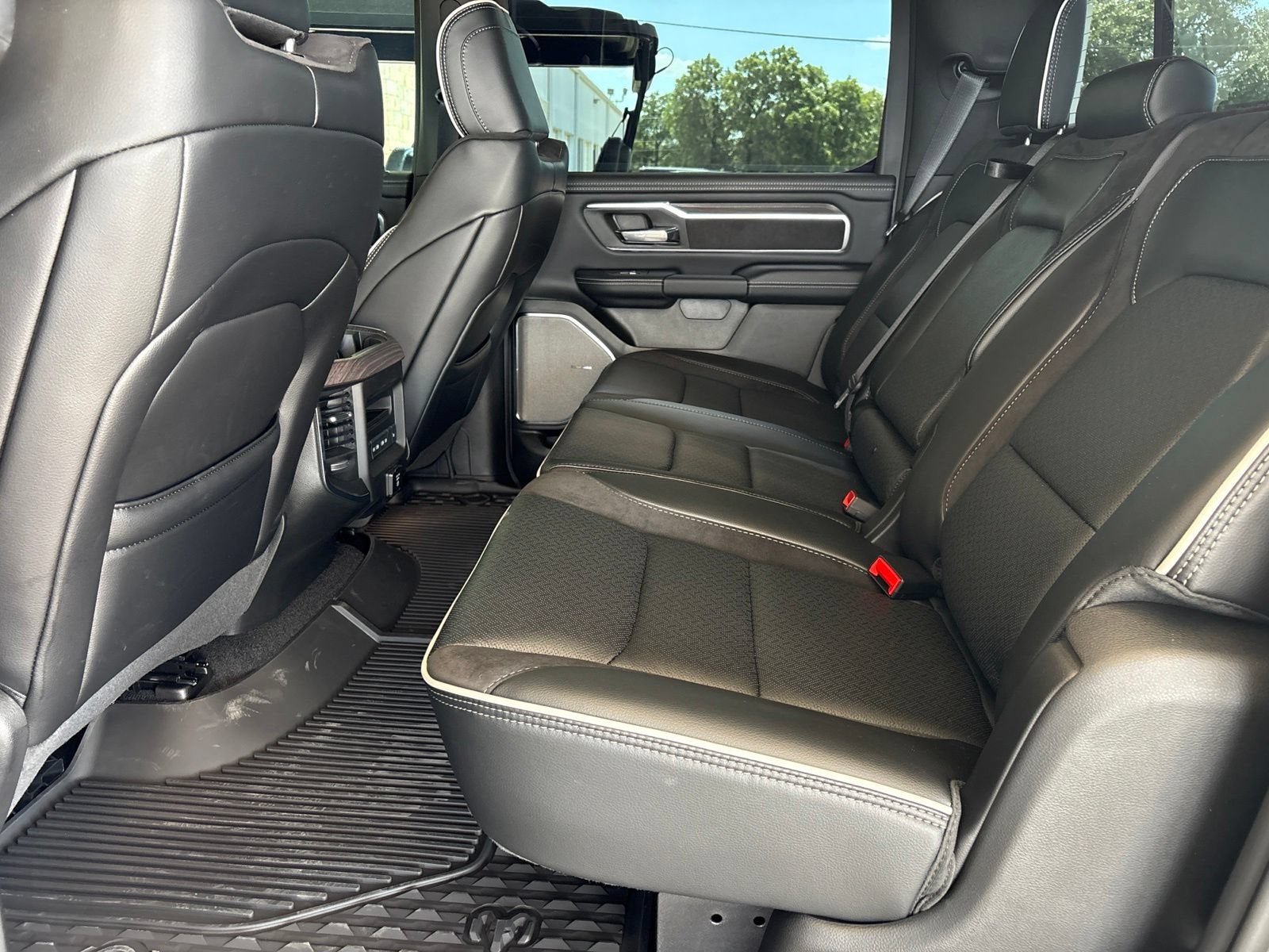 2026 RAM 1500 Laramie Crew Cab 4x4 5'7" Box