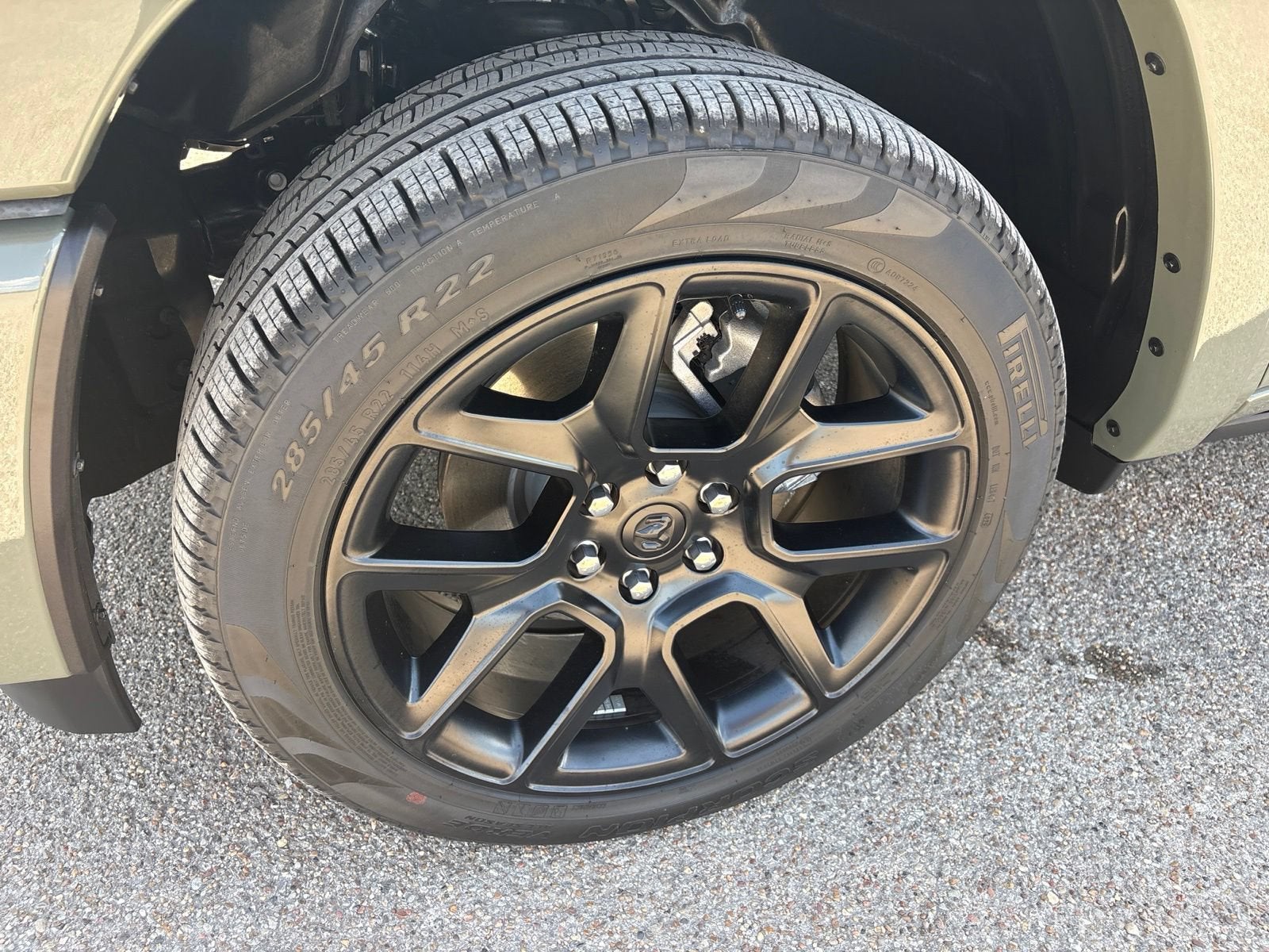 2026 RAM 1500 Laramie Crew Cab 4x4 5'7" Box