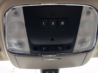 2023 Chrysler 300 Touring L