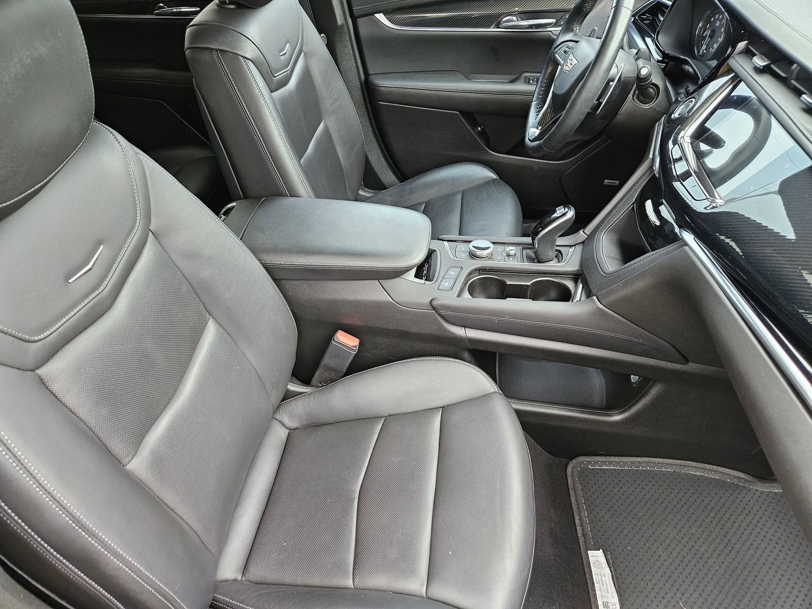 2023 Cadillac XT6 Sport