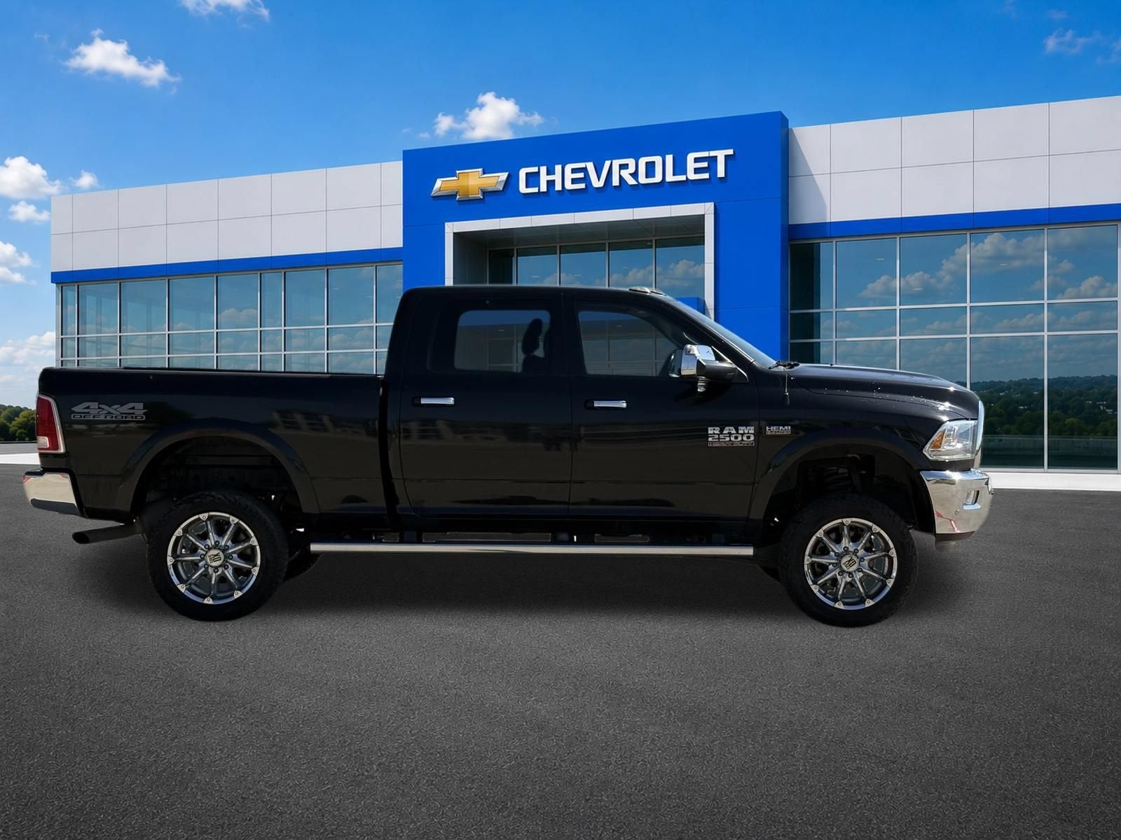 2018 RAM 2500 Laramie Crew Cab 4x4 6'4" Box