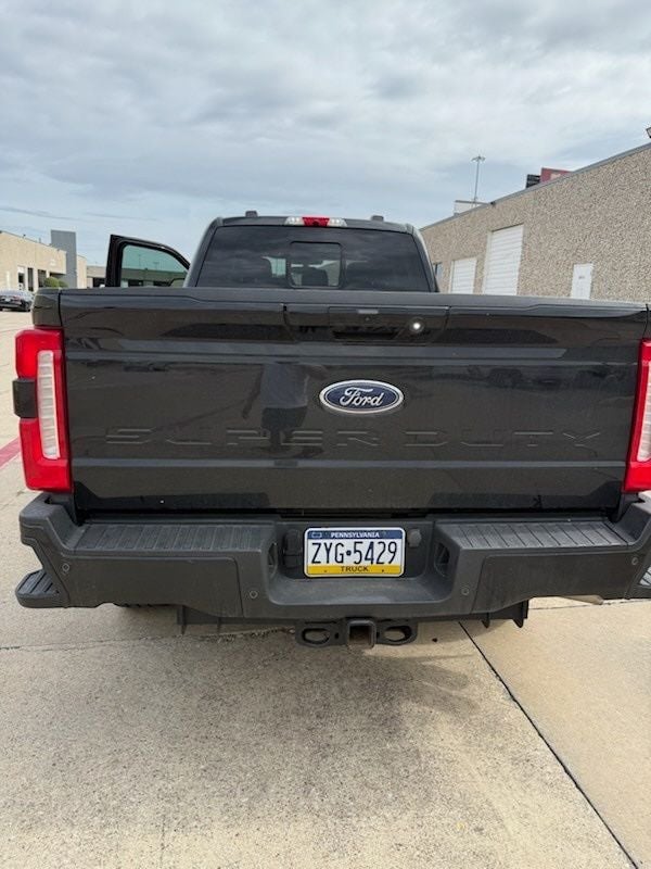 2023 Ford F-350SD Lariat